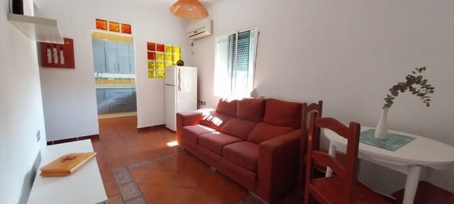 2 soveværelse Lejlighed til leje i Cruz de Humilladero, Málaga by - € 800 (Ref: 9105911)