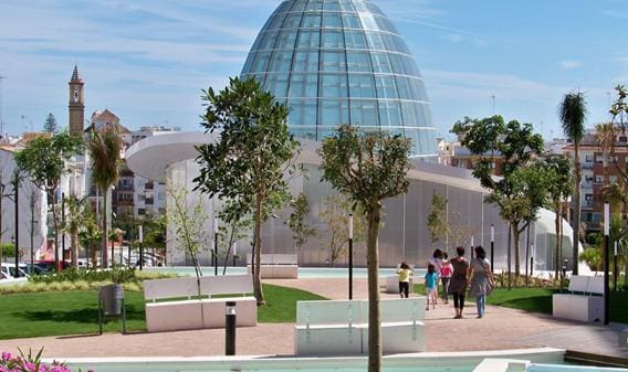 Kommersiell att hyra i Centro, Estepona - 1 500 € (Ref: 9118175)