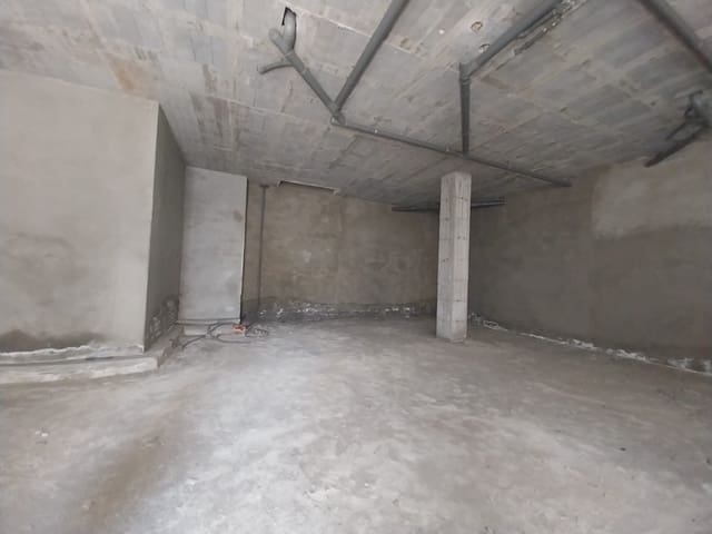 Kommersiell att hyra i Centro, Estepona - 1 500 € (Ref: 9118175)