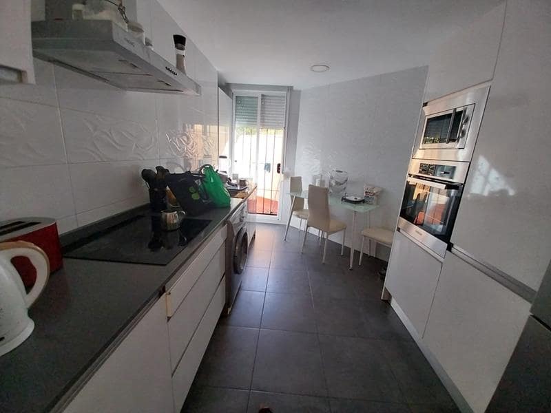 3 soveværelse Lejlighed til salg i Estepona - € 425.000 (Ref: 9131028)