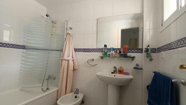 Piso de 2 habitaciones en Casares en venta con piscina garaje - 233.000 € (Ref: 9131029)