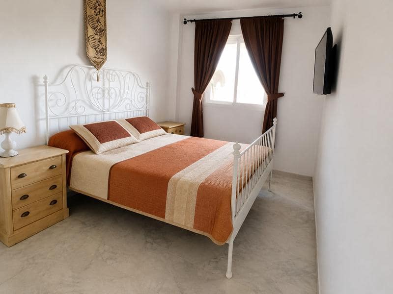 2 bedroom Flat for sale in Casares with pool garage - € 233,000 (Ref: 9131029)