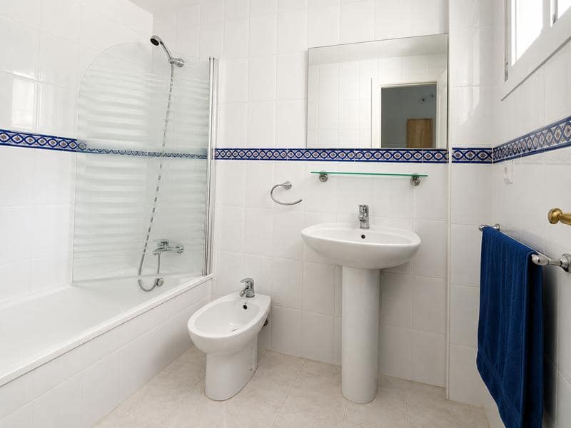 2 bedroom Flat for sale in Casares with pool garage - € 233,000 (Ref: 9131029)