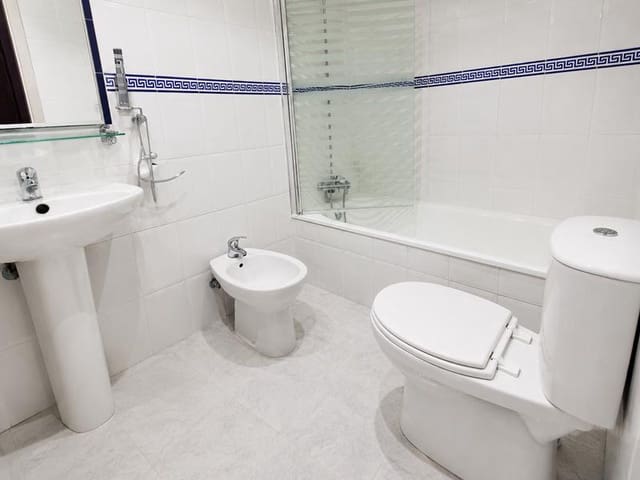 2 chambre Appartement à vendre à Casares avec piscine garage - 233 000 € (Ref: 9131029)