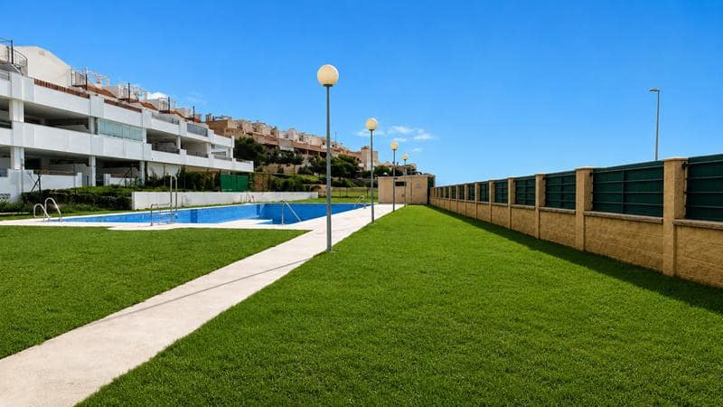 2 bedroom Flat for sale in Casares with pool garage - € 233,000 (Ref: 9131029)