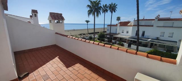 4 soveværelse Rækkehus til salg i San Luis de Sabinillas, Manilva med swimmingpool - € 650.000 (Ref: 9138768)