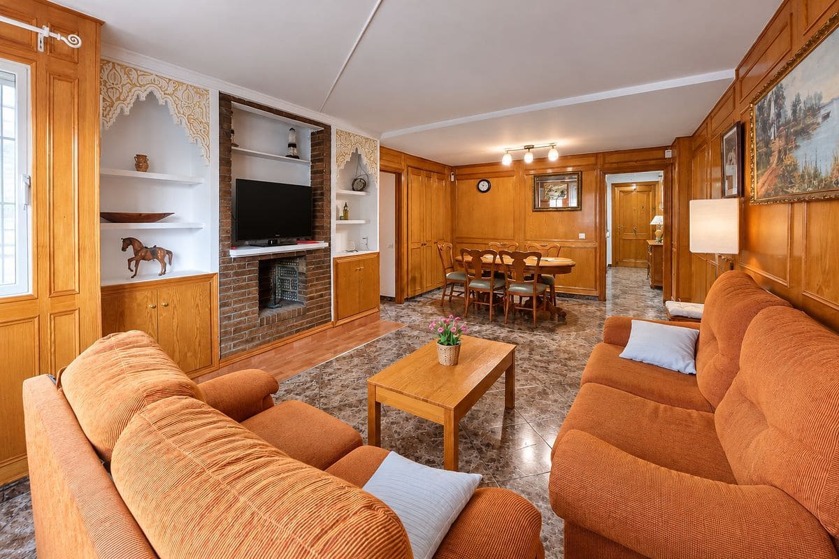 4 sypialnia Mieszkanie na sprzedaż w Miasto Malaga z garażem - 382 000 € (Ref: 9150890)