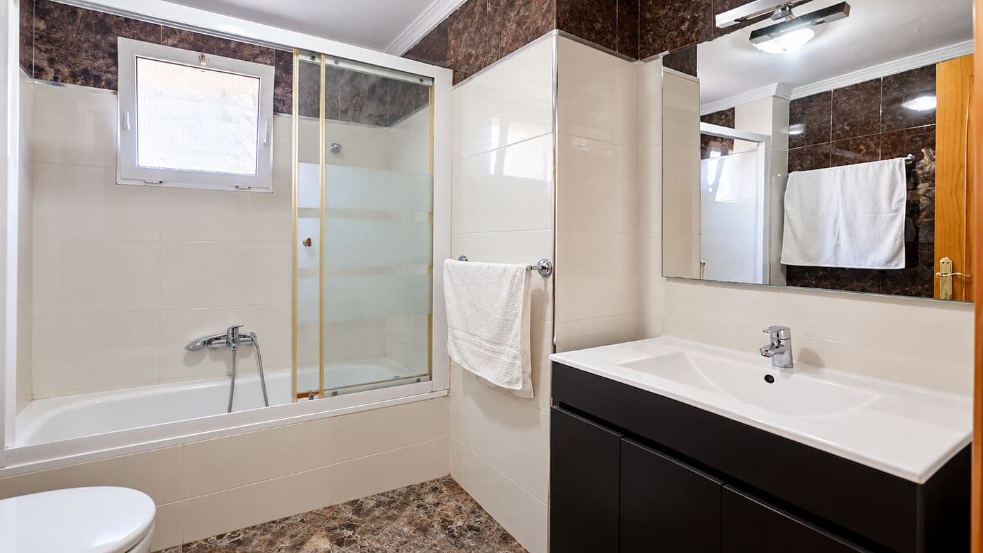 4 sypialnia Mieszkanie na sprzedaż w Miasto Malaga z garażem - 382 000 € (Ref: 9150890)