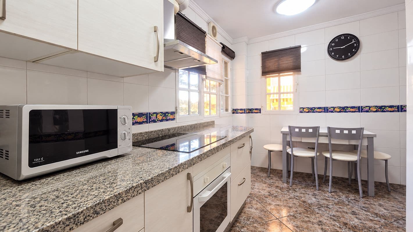 4 sypialnia Mieszkanie na sprzedaż w Miasto Malaga z garażem - 382 000 € (Ref: 9150890)