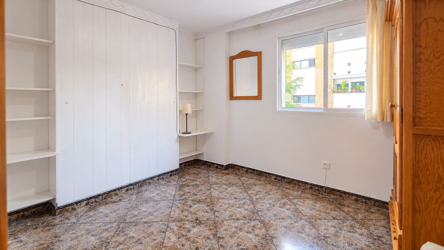 4 sypialnia Mieszkanie na sprzedaż w Miasto Malaga z garażem - 382 000 € (Ref: 9150890)