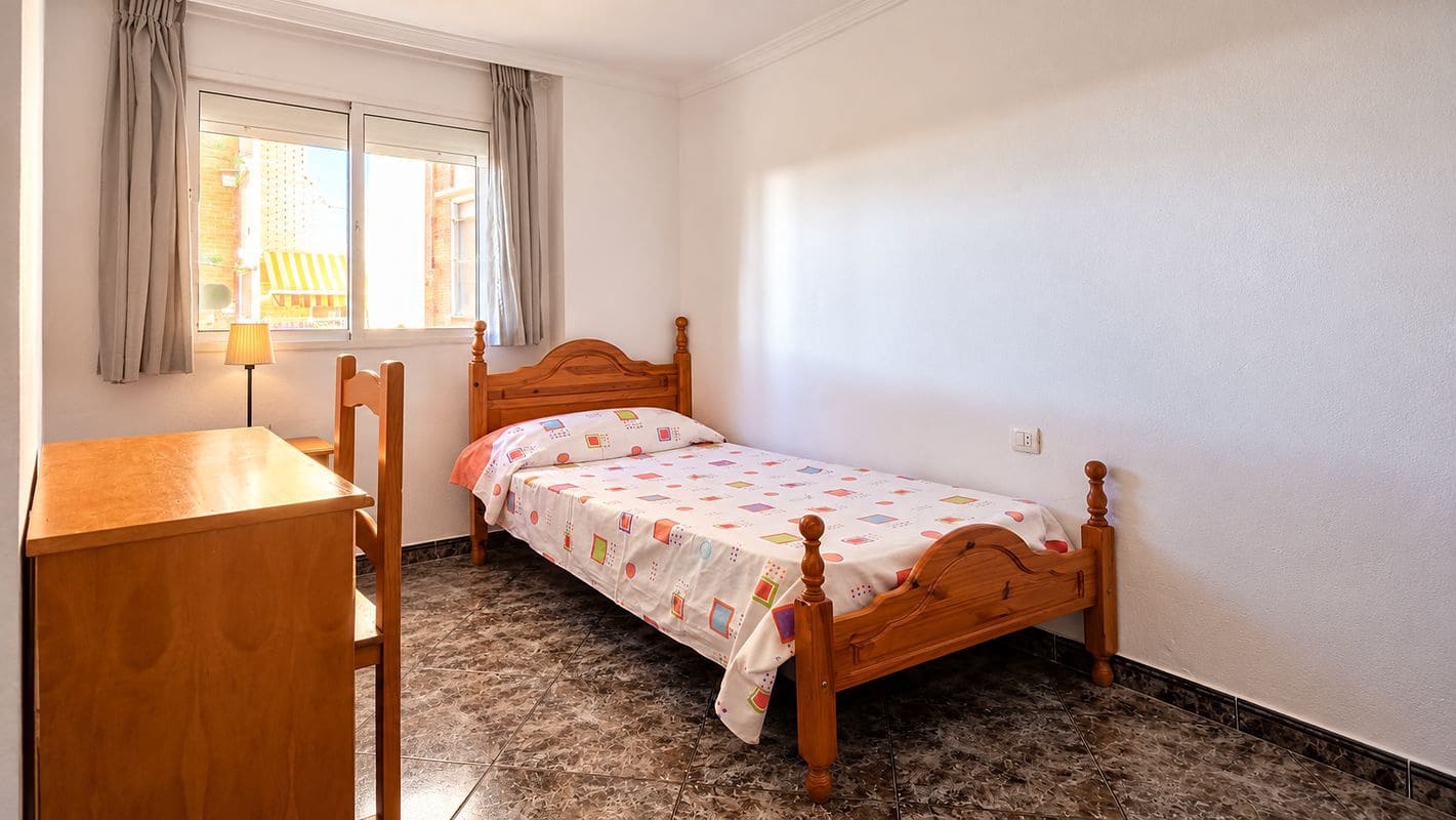 4 sypialnia Mieszkanie na sprzedaż w Miasto Malaga z garażem - 382 000 € (Ref: 9150890)