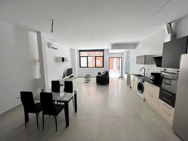 1 slaapkamer Flat te huur in Cruz de Humilladero, Málaga stad - € 950 (Ref: 9150891)