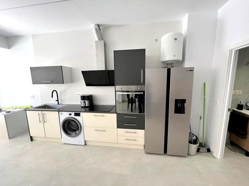 Piso de 1 habitación en Málaga ciudad en alquiler - 950 € (Ref: 9150891)