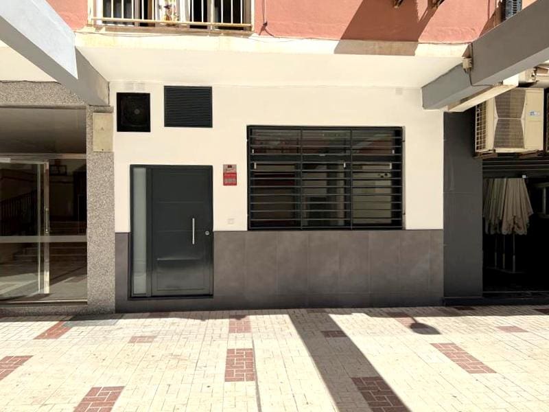 Piso de 1 habitación en Málaga ciudad en alquiler - 950 € (Ref: 9150891)