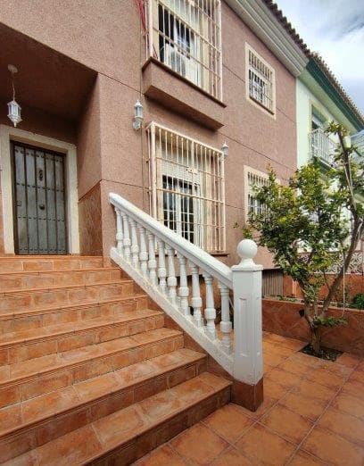 5 quarto Moradia em Banda para venda em Puerto de la Torre com piscina garagem - 660 000 € (Ref: 9150894)