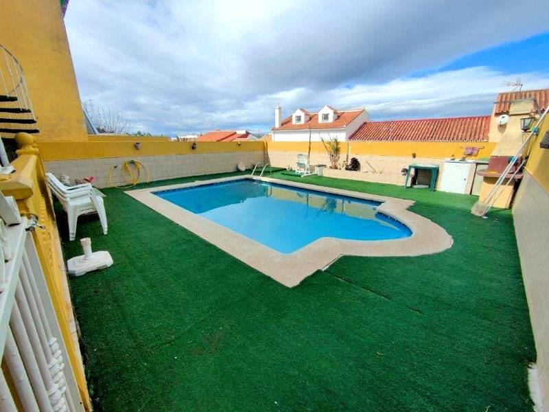5 quarto Moradia em Banda para venda em Puerto de la Torre com piscina garagem - 660 000 € (Ref: 9150894)