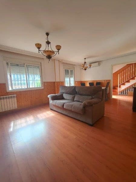 5 bedroom Terraced Villa for rent in Puerto de la Torre with pool garage - € 2,600 (Ref: 9150895)