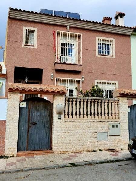5 bedroom Terraced Villa for rent in Puerto de la Torre with pool garage - € 2,600 (Ref: 9150895)