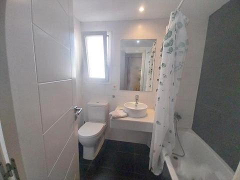 Piso de 3 habitaciones en Estepona en venta con piscina garaje - 318.150 € (Ref: 9151030)