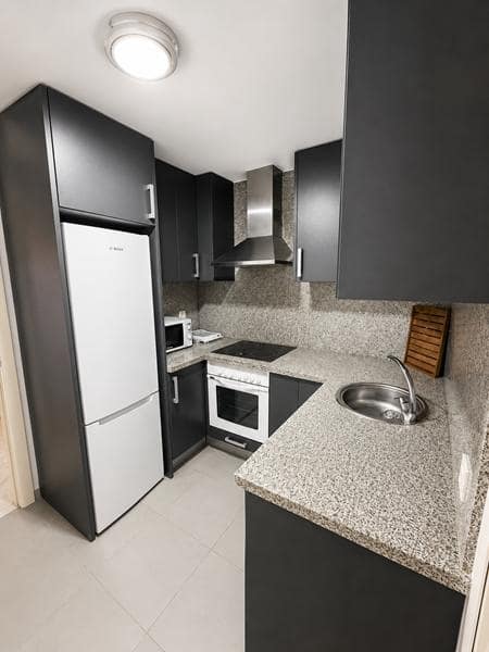 Piso de 3 habitaciones en Estepona en venta con piscina garaje - 318.150 € (Ref: 9151030)