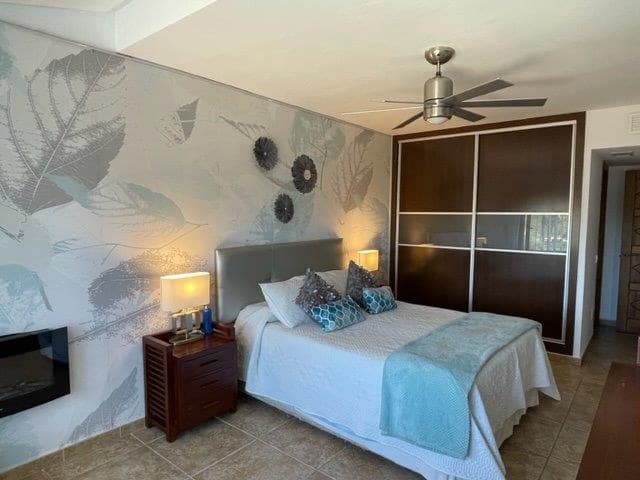 3 soveværelse Rækkehus til salg i San Luis de Sabinillas, Manilva med swimmingpool - € 395.000 (Ref: 9153216)