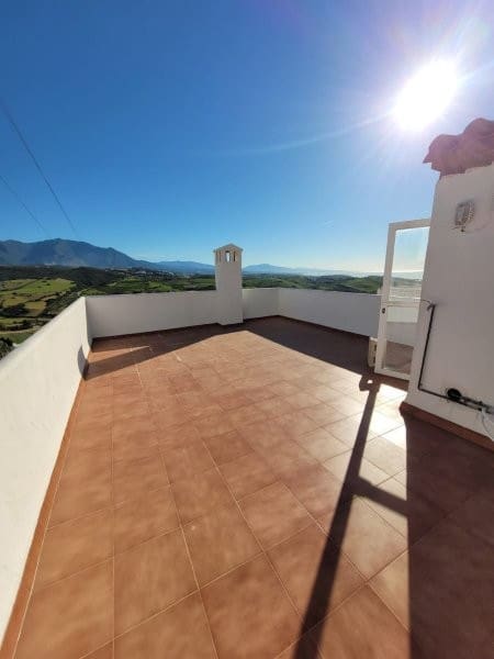 3 soveværelse Rækkehus til salg i Manilva med swimmingpool - € 290.000 (Ref: 9159014)