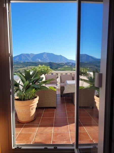 3 soveværelse Rækkehus til salg i Manilva med swimmingpool - € 290.000 (Ref: 9159014)