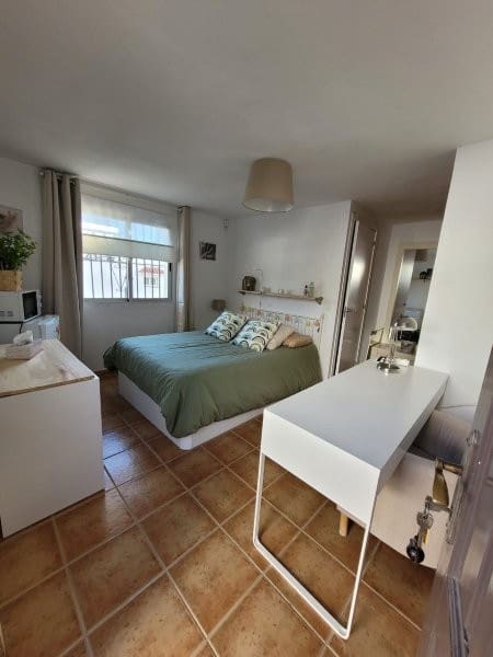 3 soveværelse Rækkehus til salg i Manilva med swimmingpool - € 290.000 (Ref: 9159014)