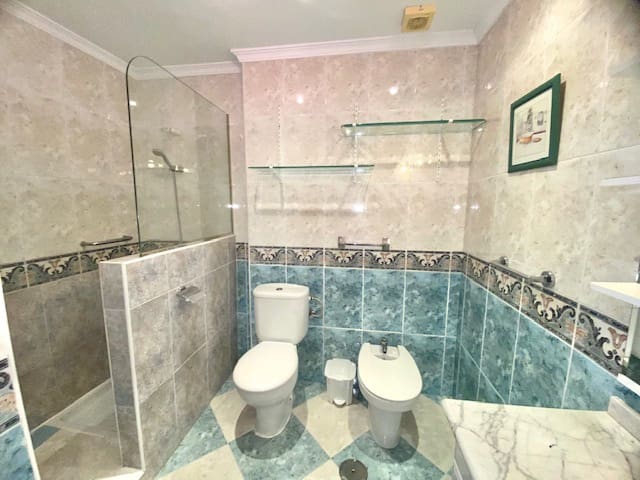 3 slaapkamer Flat te koop in Malaga stad - € 349.900 (Ref: 9164521)