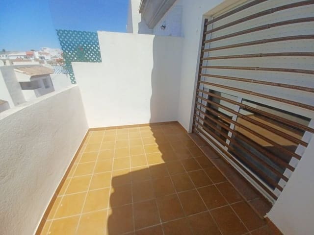 1 soveværelse Penthouse til leje i Manilva med swimmingpool garage - € 600 (Ref: 9168841)