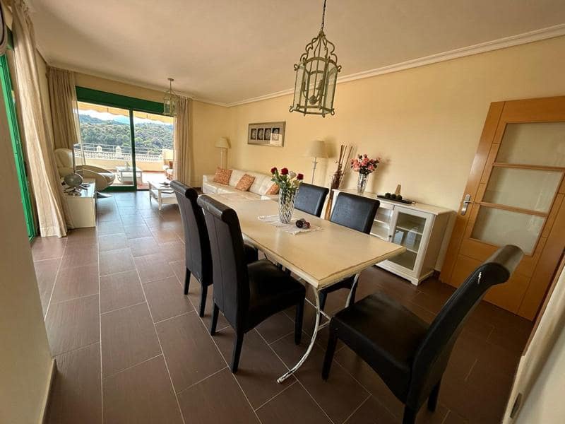 2 quarto Apartamento para venda em Estepona com piscina garagem - 400 000 € (Ref: 9180488)