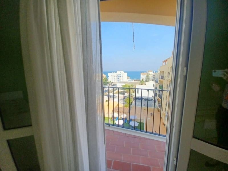 2 bedroom Flat for sale in San Luis de Sabinillas with garage - € 304,000 (Ref: 9184733)