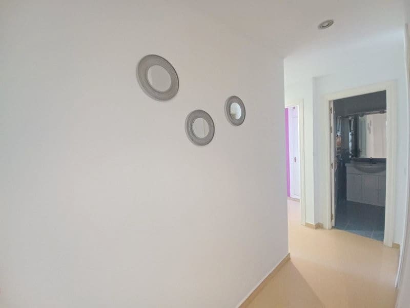 2 bedroom Flat for sale in San Luis de Sabinillas with garage - € 304,000 (Ref: 9184733)