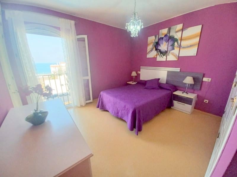 2 bedroom Flat for sale in San Luis de Sabinillas with garage - € 304,000 (Ref: 9184733)