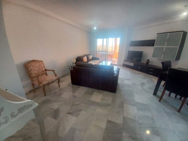 3 makuuhuone Asunto myytävänä paikassa San Luis de Sabinillas mukana uima-altaan - 495 000 € (Ref: 9191885)