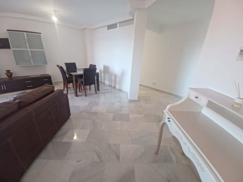 3 makuuhuone Asunto myytävänä paikassa San Luis de Sabinillas mukana uima-altaan - 495 000 € (Ref: 9191885)