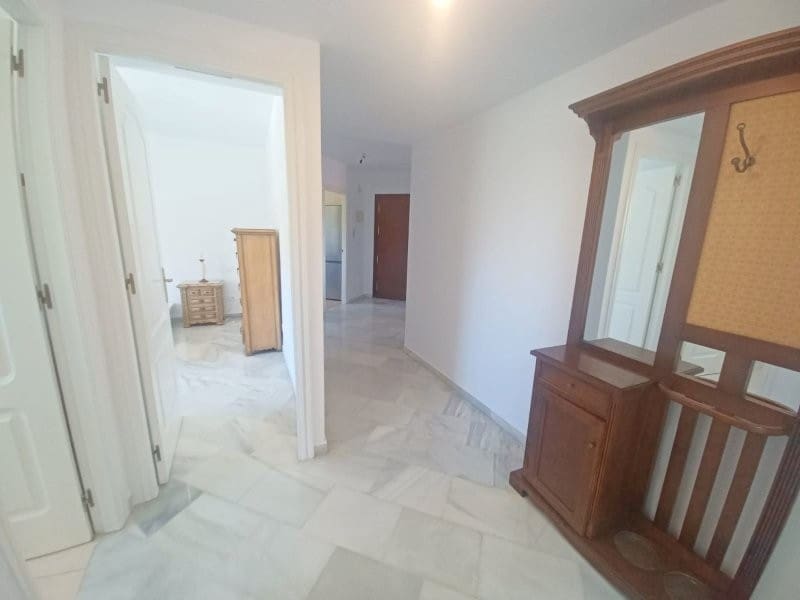 3 makuuhuone Asunto myytävänä paikassa San Luis de Sabinillas mukana uima-altaan - 495 000 € (Ref: 9191885)