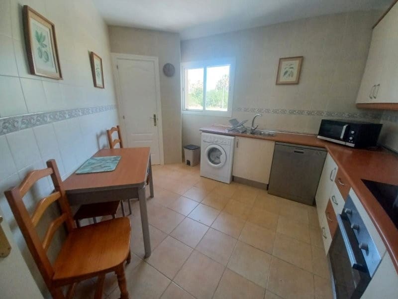 3 makuuhuone Asunto myytävänä paikassa San Luis de Sabinillas mukana uima-altaan - 495 000 € (Ref: 9191885)