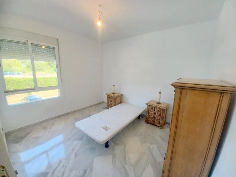 3 makuuhuone Asunto myytävänä paikassa San Luis de Sabinillas mukana uima-altaan - 495 000 € (Ref: 9191885)