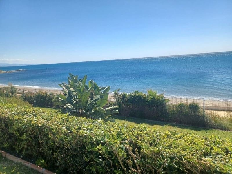 3 makuuhuone Asunto myytävänä paikassa San Luis de Sabinillas mukana uima-altaan - 495 000 € (Ref: 9191885)