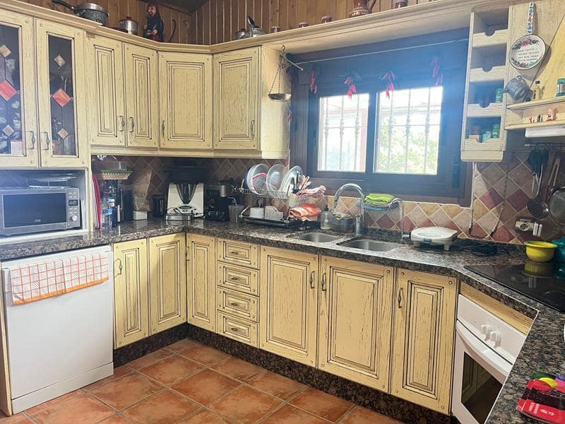 Casa de 3 habitaciones en Estepona en venta con piscina - 525.000 € (Ref: 9216710)