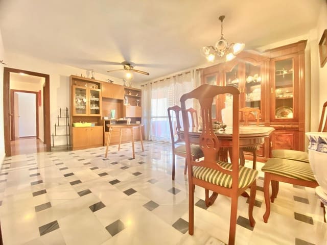 Piso de 4 habitaciones en Ciudad Jardín, Málaga ciudad en venta con garaje - 323.000 € (Ref: 9221361)