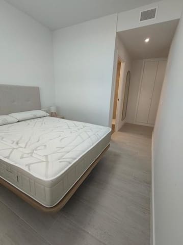 3 bedroom Penthouse for rent in Centro, Estepona with pool garage - € 2,500 (Ref: 9223693)