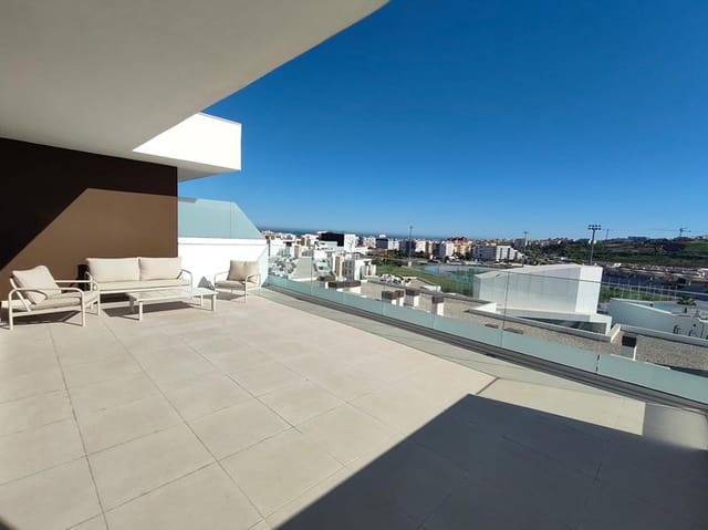 3 bedroom Penthouse for rent in Centro, Estepona with pool garage - € 2,500 (Ref: 9223693)