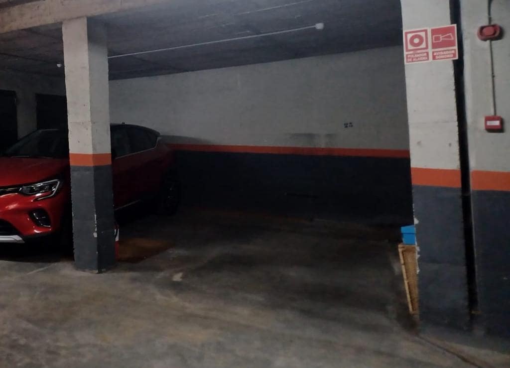 4 soveværelse Rækkehus til salg i Estepona med garage - € 699.500 (Ref: 9228003)