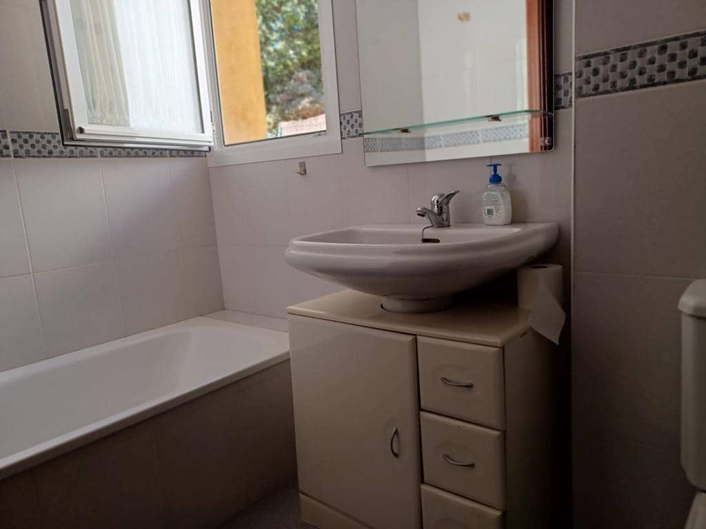 4 soveværelse Rækkehus til salg i Estepona med garage - € 699.500 (Ref: 9228003)