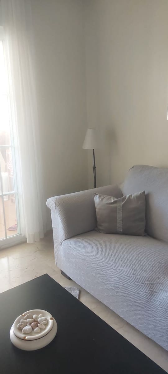 2 bedroom Flat for rent in San Luis de Sabinillas with pool garage - € 950 (Ref: 9231935)