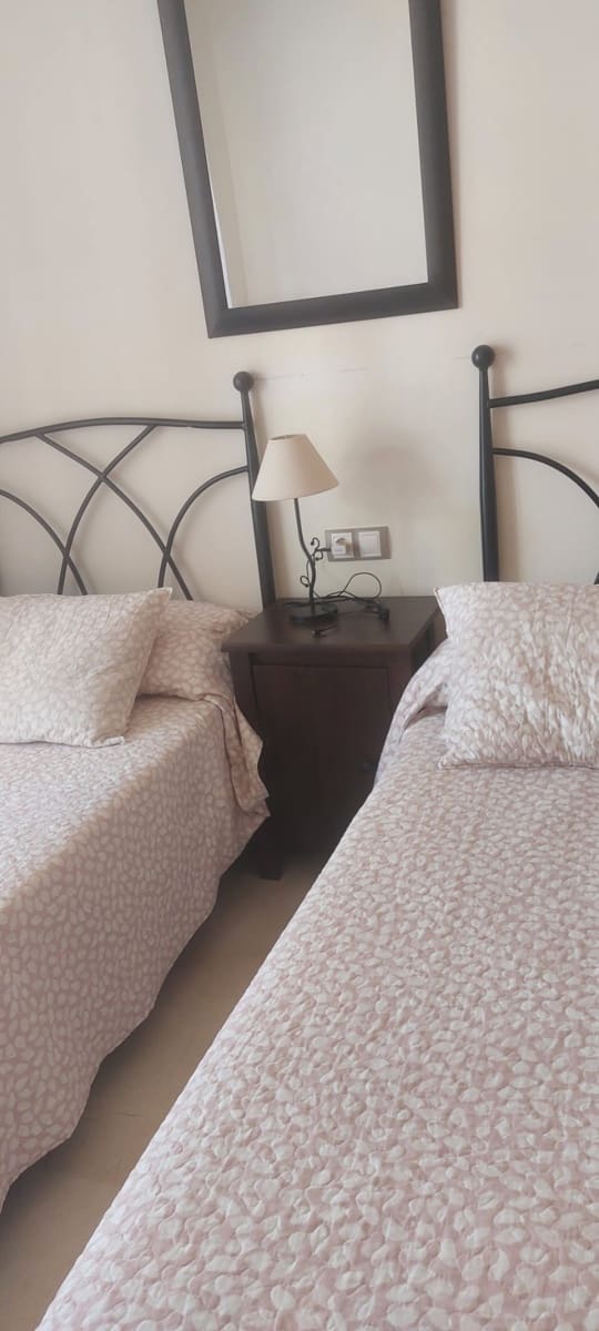 2 bedroom Flat for rent in San Luis de Sabinillas with pool garage - € 950 (Ref: 9231935)