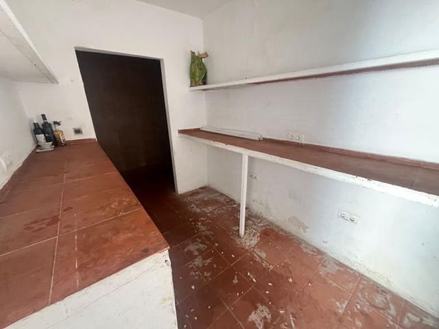 Kommersiell til leie i Centro, Estepona - € 450 (Ref: 9235258)
