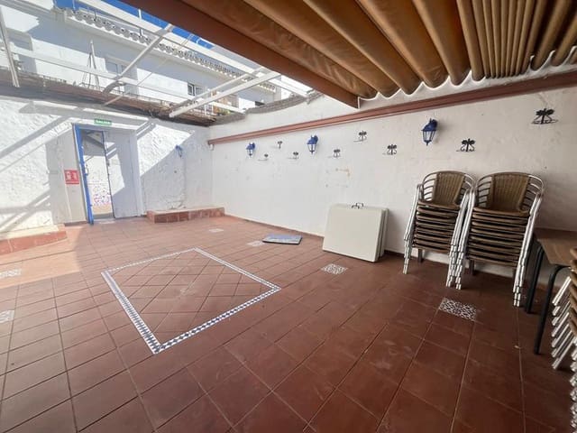 Kommersiell til leie i Centro, Estepona - € 450 (Ref: 9235258)